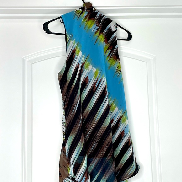 Bisou Bisou Tops - Bisou Bisou sleeveless blouse in size M